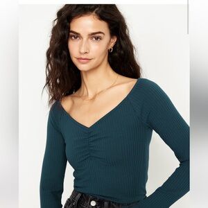 Old navy ruched v neck long sleeve tee large brown